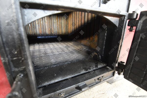 Колосниковая топка котла КВД 1.3 МВт на дровах